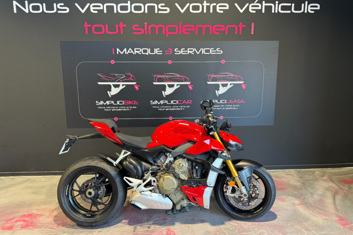 DUCATIE STREETFIGHTER V4S