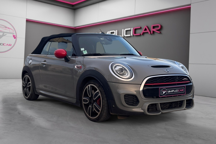 MINI CABRIOLET F57