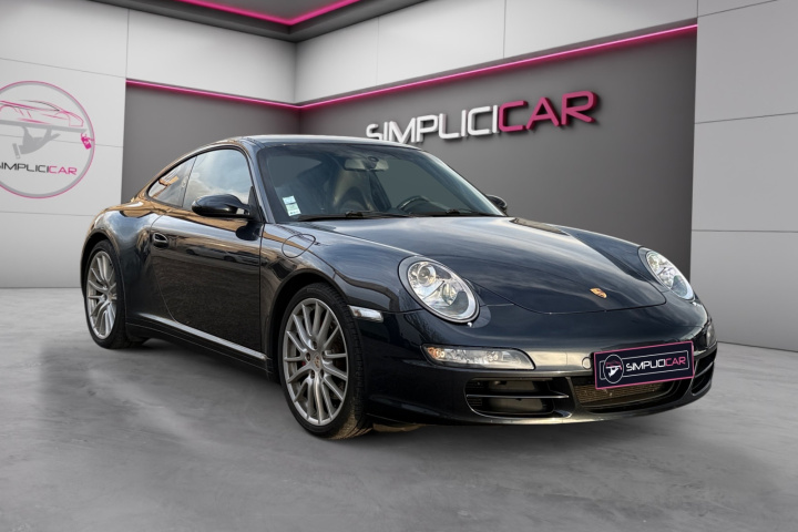 PORSCHE 911 CARRERA 4 COUPE 997