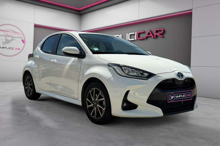 TOYOTA YARIS HYBRIDE MY22