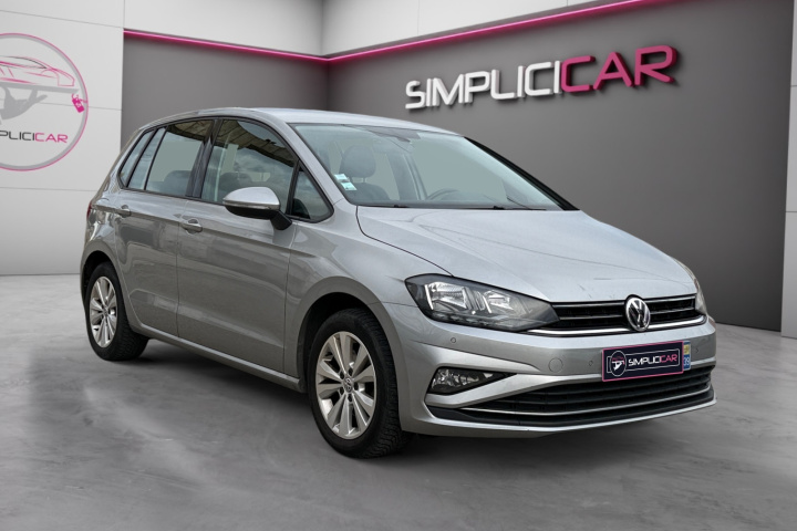 VOLKSWAGEN GOLF SPORTSVAN